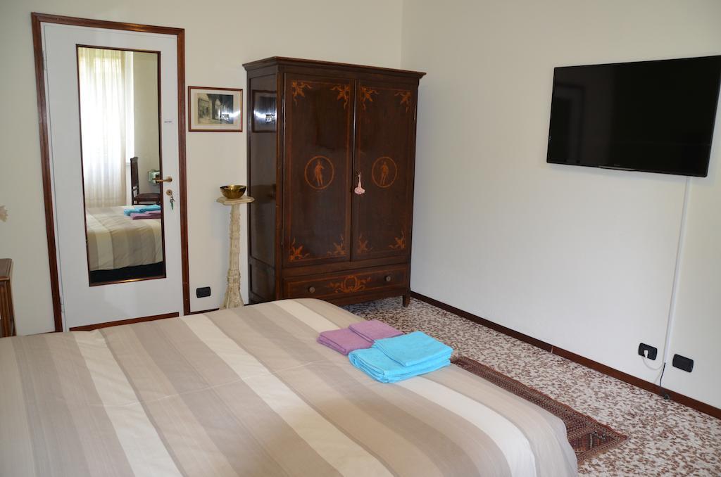 Green Quercia Apartment Como Room photo