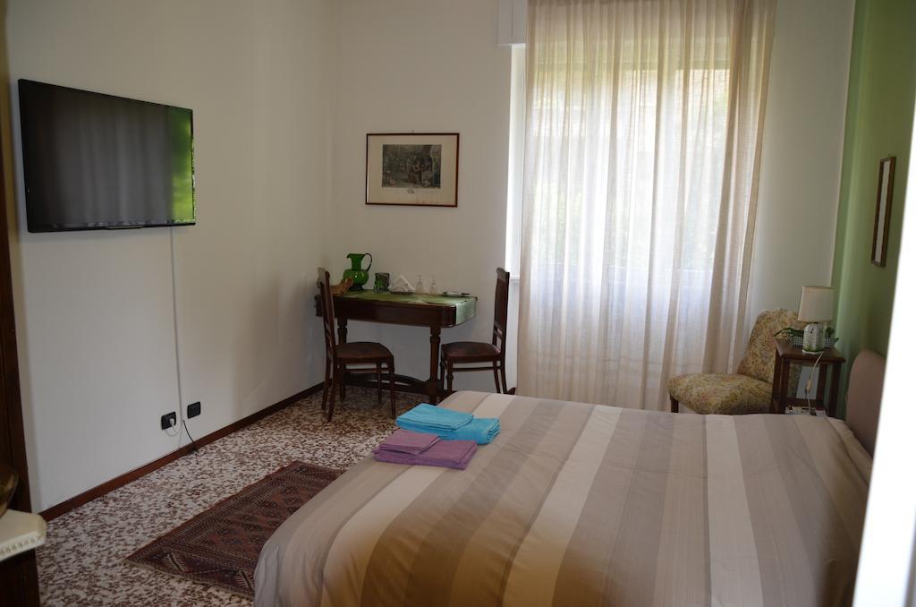 Green Quercia Apartment Como Room photo